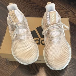 Adidas Alphaboost